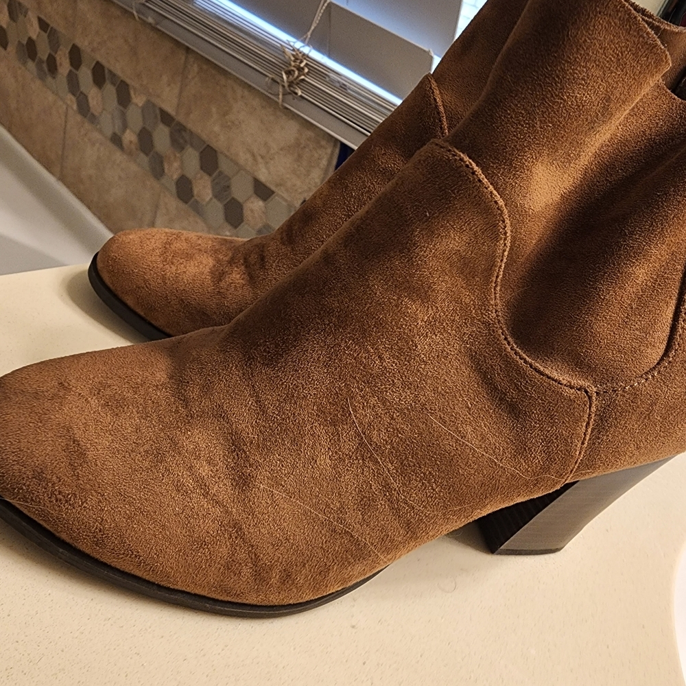 Ankle high boots